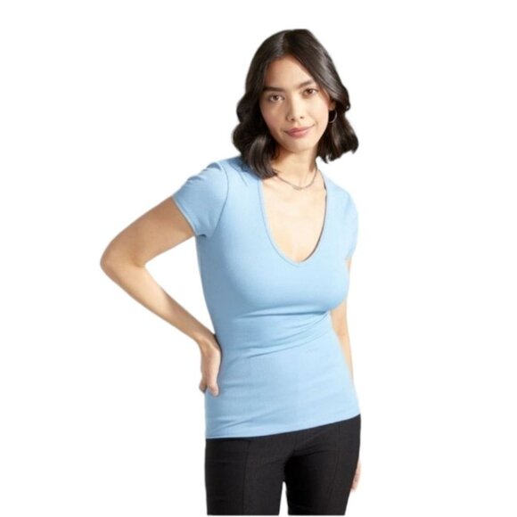 NWT rue 21 Light Blue V Neck Essential Tee Size XS Color Light Blue - Picture 1 of 6
